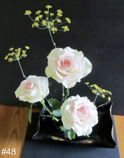 48-Moonstone-HT-Roses-with-Bronze-Fennel-flowers